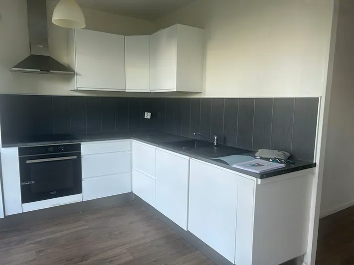 property Appartement T4 loos