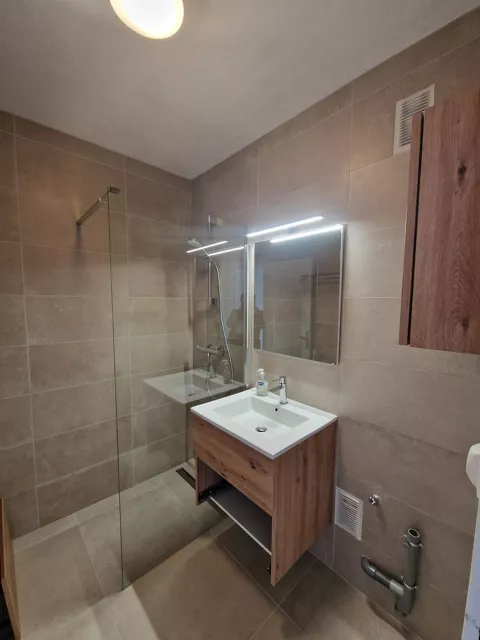 property Location Appartement 3 pièces 75 m²