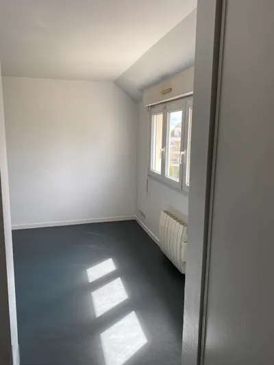 property T1 bis proche universités
