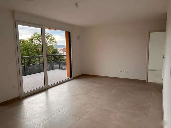 property T3 Neuf avec Balcon haut de queuleu