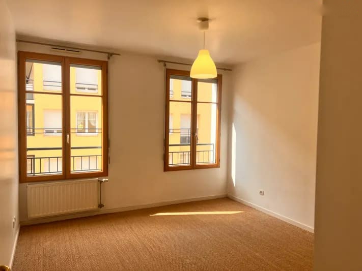 property Grand T4 lumineux avec balcon et garage