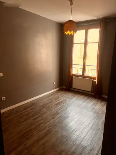 property Grand T4 lumineux avec balcon et garage