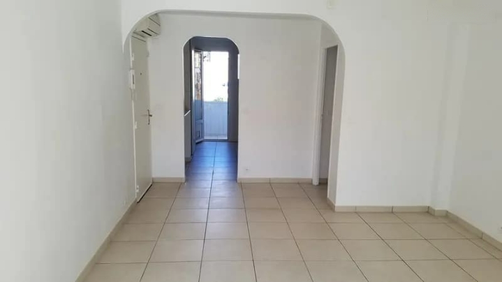 property Beau T3 lumineux avec clim, garage - Idéalement situé